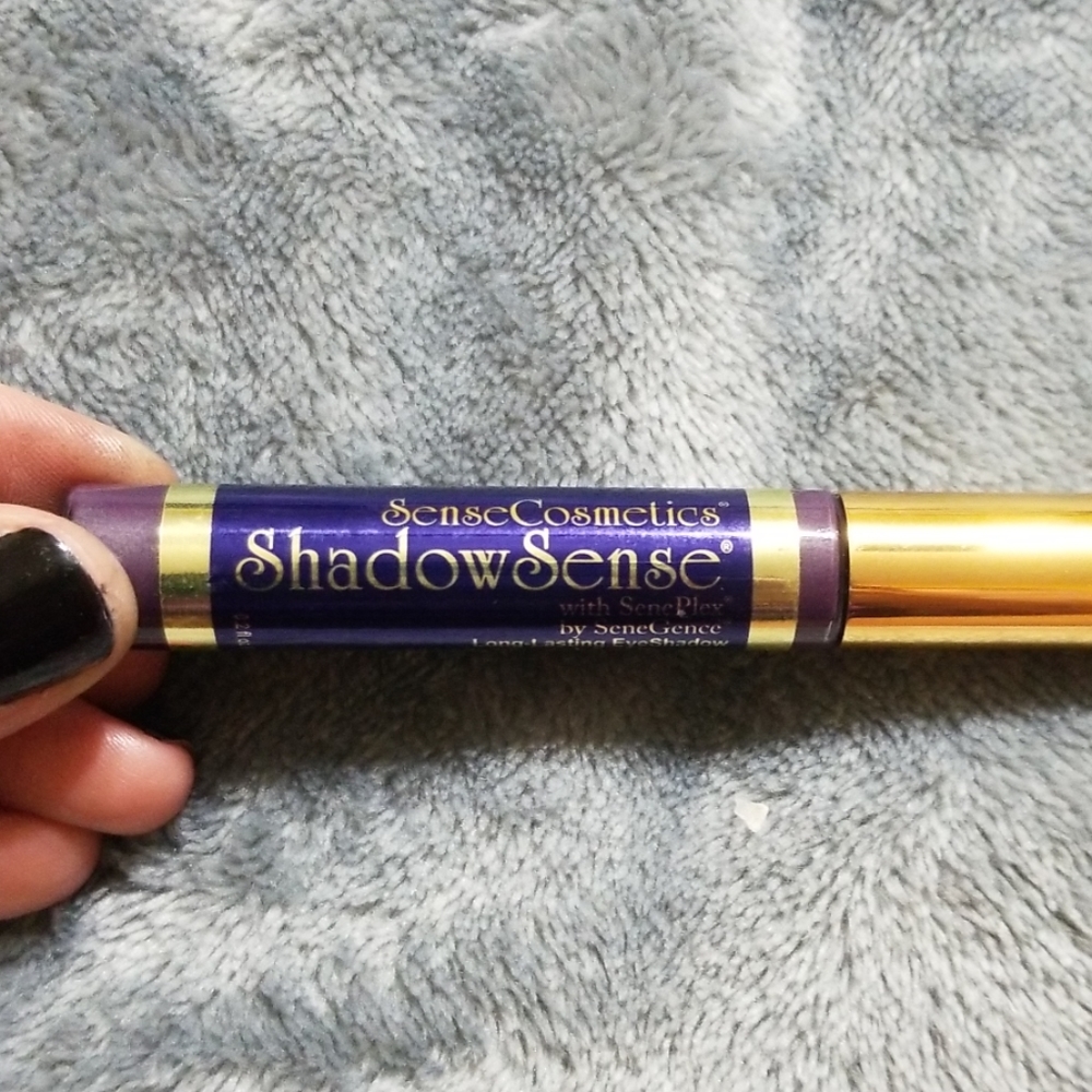 Senegence eyeshadow deep plum